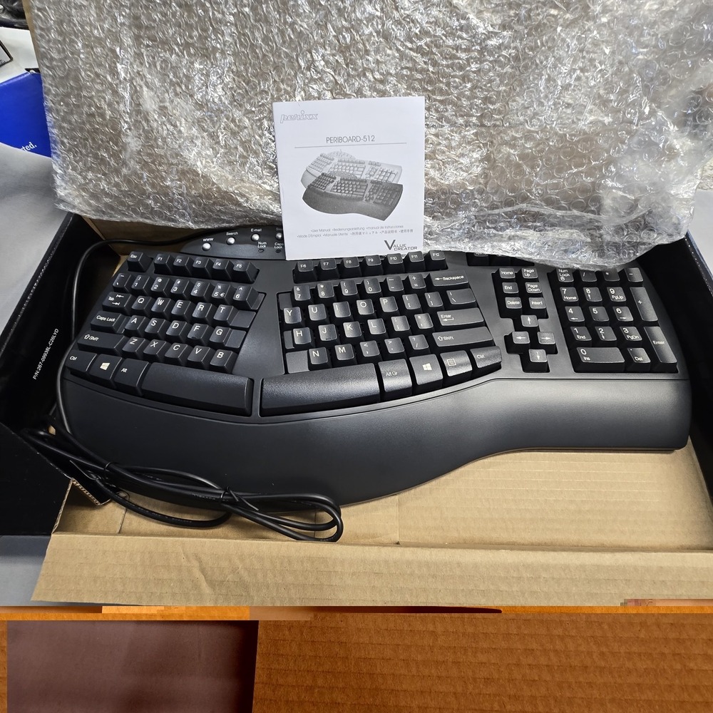 Perixx Periboard-512 Ergonomic Keyboard Full Size Palm Rest 1.8MDurable Cable - Picture 3 of 7